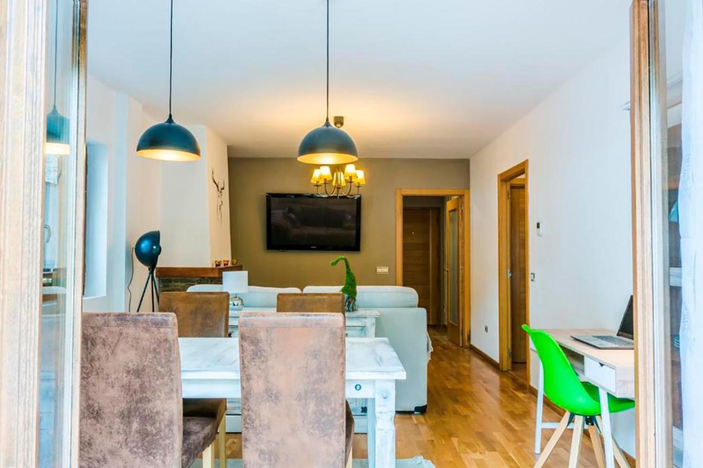 Apartamento A 15 Minutos De Baqueira Les Bordes Eksteriør billede